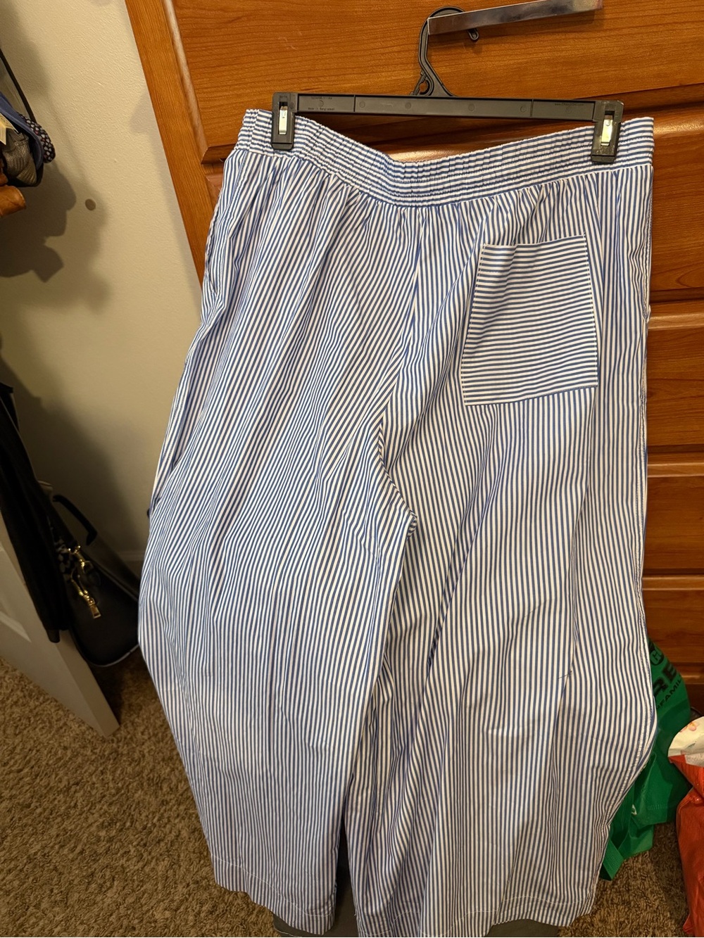 Free assembly women’s cotton poplin cropped 26 inseam striped drawstring